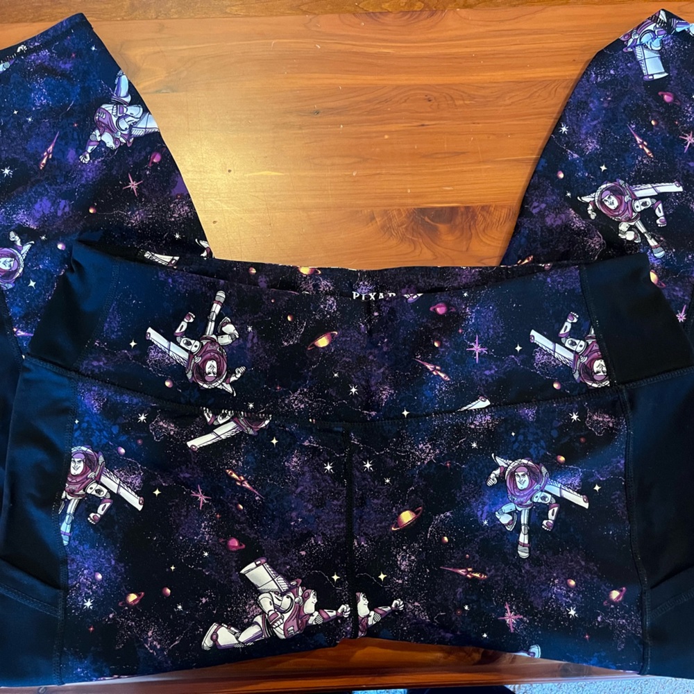 Discontinued Buzz lightyear 3/4yoga pants